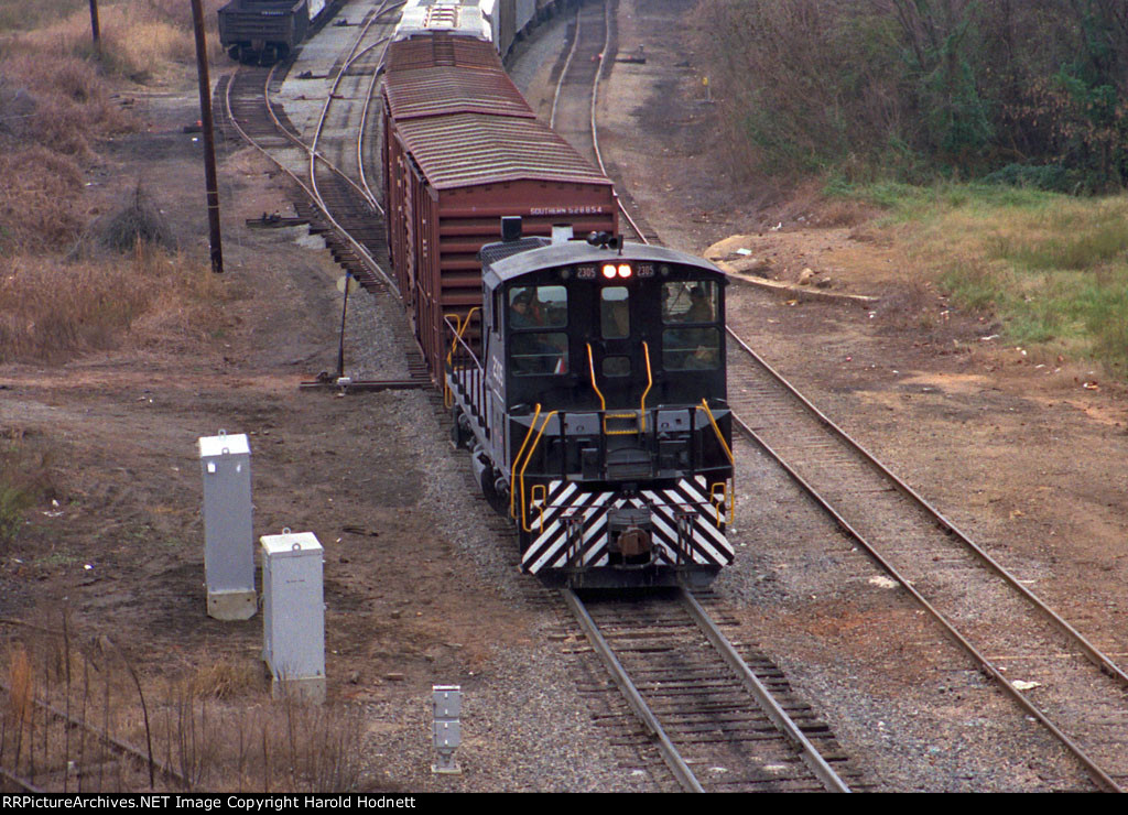 NS 2305 working the old Southern yard